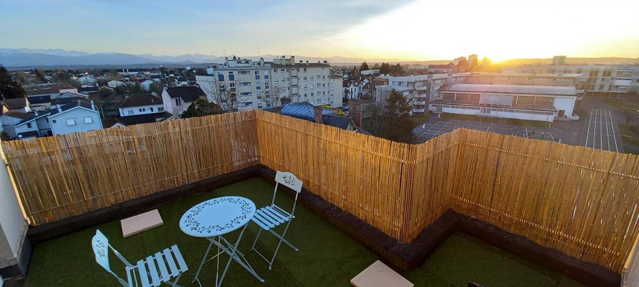 Ferienwohnung Le Belvedere Dernier Etage Avec Terrasse Wifi Fibre Tarbes Exterior foto