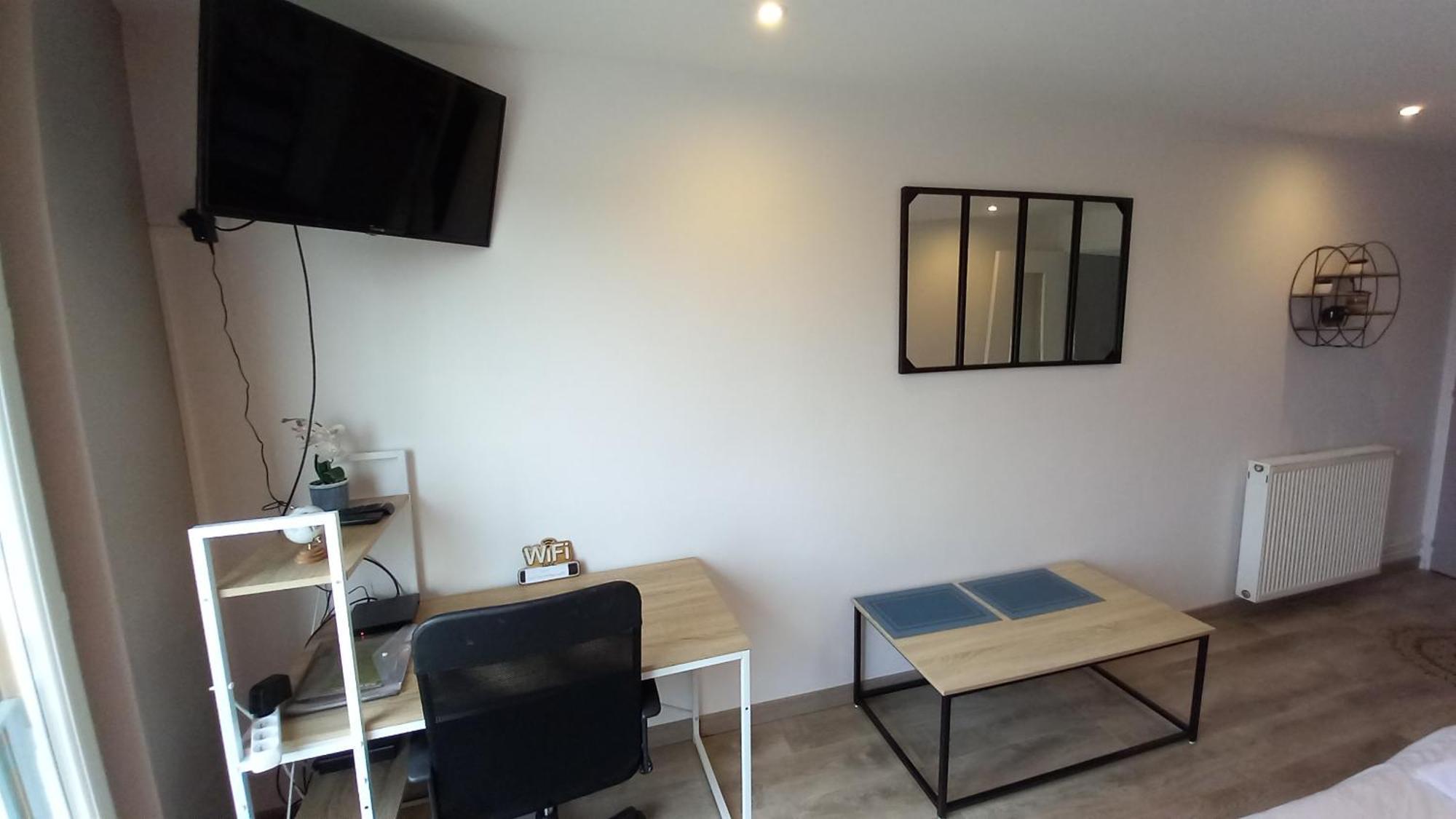 Ferienwohnung Le Belvedere Dernier Etage Avec Terrasse Wifi Fibre Tarbes Exterior foto